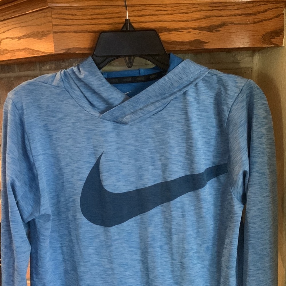 Nike long sleeve hoodie - Picture 5 of 7